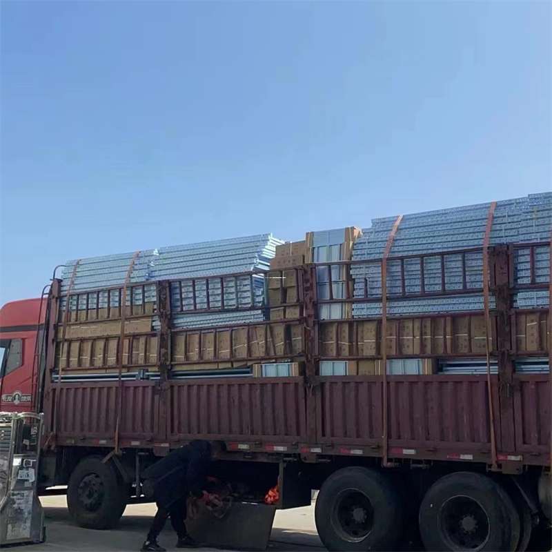 河南洛阳吉利到新疆阿勒泰富蕴县物流公司，一站式服务